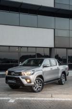 Toyota Hilux 4x4 Raider Double Cab Black 2017 года (ZA)